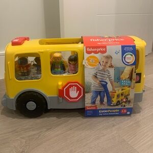 New Fisher-Price Little People Big Yellow Bus Pull-Along Bus Music Songs Shapes